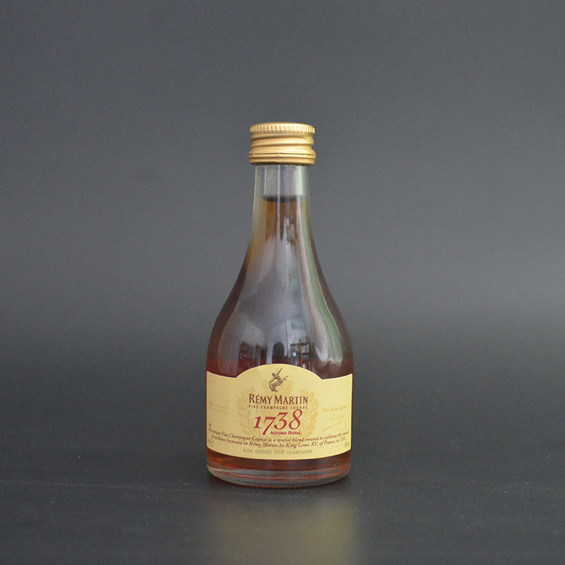 Yankee Little Little Little Little Little 1738 Small 50ml glass bottle mini decoration to put the wine cabinet in the collection