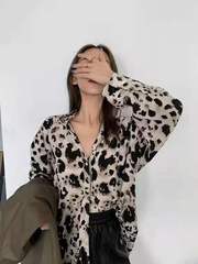 Little relative Korean little sister winter new Leopard Print Long Sleeve Shirt with thin temperament