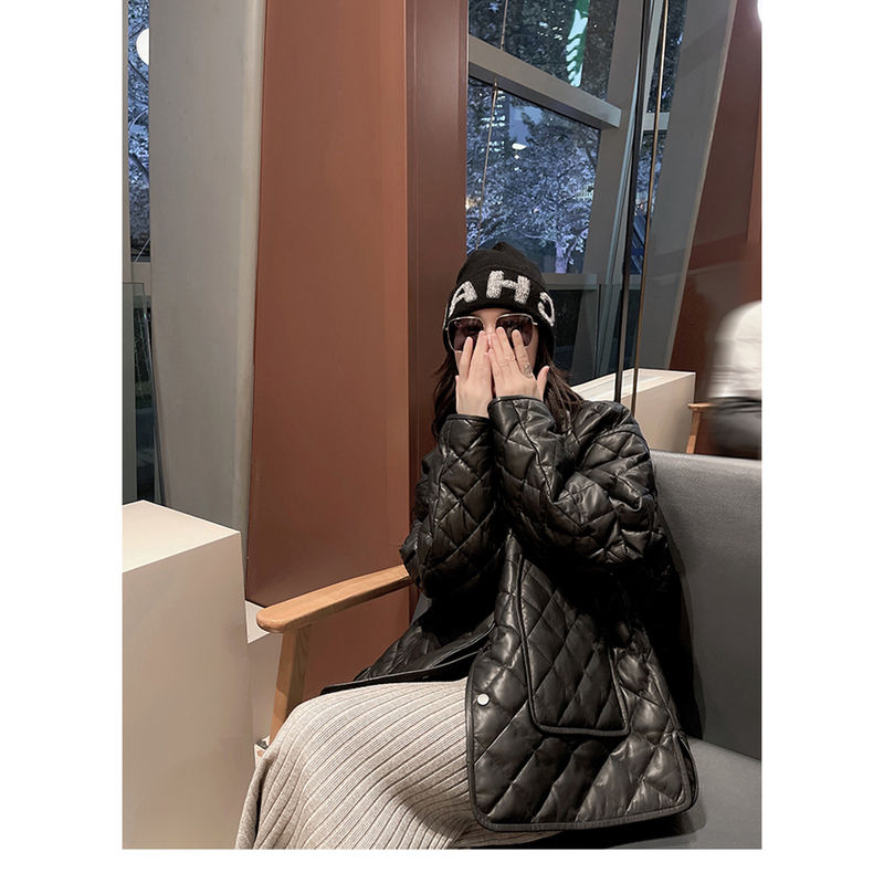 2026 Winter New Fashion Oversized Quilted Sheepskin Genuine Leather down Jacket for Women 2026 Winter New Fashion Oversized Quilted Sheepskin Genuine Leather down Jacket for Women