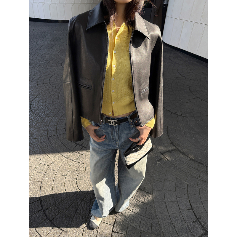 Haining Genuine Leather Jacket, Urban Exquisite Vegetable-Tanned Sheepskin, Petite Lapel Black Coat for Women