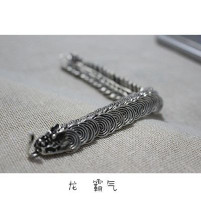 New products retro ancient Tibetan silver bully with full silver dragon hand, imitation of old Republic of China's hand in the hands of men