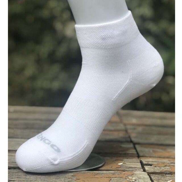 ຖົງຕີນ Decathlon ດູໃບໄມ້ລົ່ນແລະລະດູຫນາວຜູ້ຊາຍແລະແມ່ຍິງພາກຮຽນ spring ແລະດູໃບໄມ້ລົ່ນກາງເທິງ sweat-absorbent breathable ກິລາ socks ຝ້າຍອ່ອນ socks ສະດວກສະບາຍສາມຄູ່