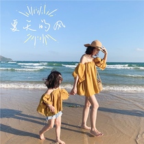 Girls one-word shoulder blouse for summer clothing beach fashion Korean version online red pro-womens clothing for a sea and summer seaside holiday