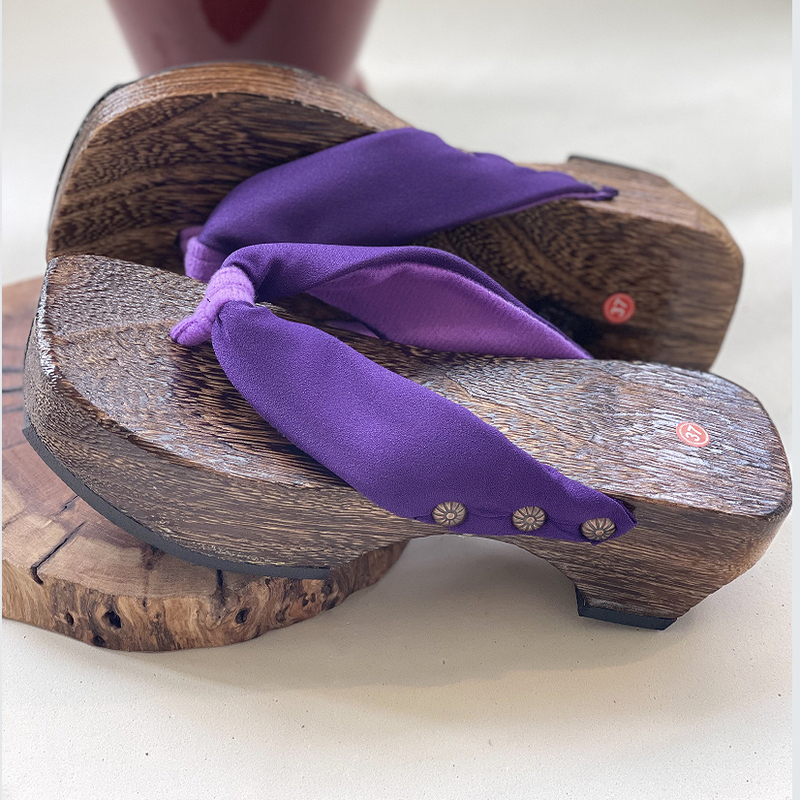 2022 New Spring, Summer, and Autumn Multi-Season Women's Clogs, Fashionable and Versatile Clogs, Popular Clogs for Women