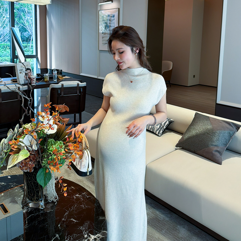 Wawa Maternity Wear 2026 Autumn Mature Style Short-Sleeved Knitted Dress Autumn and Winter Slimming Elegant High-End Long Dress Wawa Maternity Wear 2026 Autumn Mature Style Short-Sleeved Knitted Dress Autumn and Winter Slimming Elegant High-End Long Dress