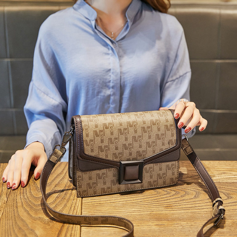 ITSK women's bag 2021 new wave fashion 100 lap single shoulder oblique satchel texture small crowdsourced old flower small square bag