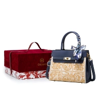 Белые бретели, красная подарочная коробка, с вышивкой