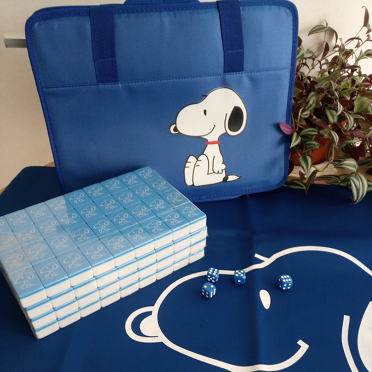 Còng tay tại nhà Trung bình 40 Lớn 42 Hồng xanh Snoopy Sparrow Chó con dễ thương Phim hoạt hình Mahjong - Các lớp học Mạt chược / Cờ vua / giáo dục bộ cờ vua bằng nhựa giá rẻ