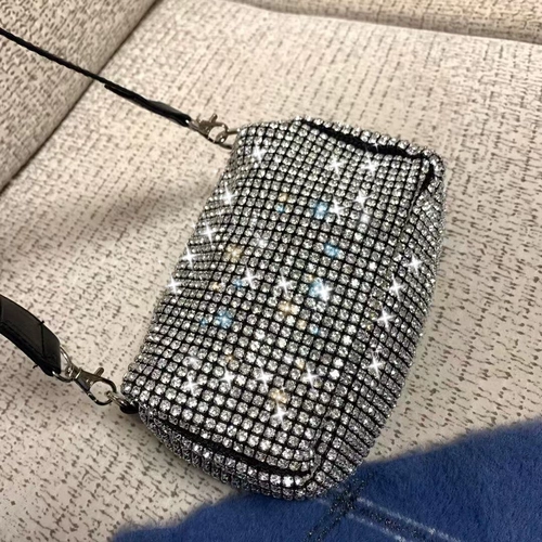 2020 Новый алмазный пакет флэш -буровой сумки сетка красная юко -xiaojing одинаковый тип алмазного блокнового плеча наклона и маленького