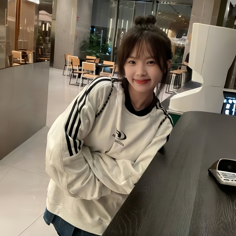 American-Style Three-Stripe Crewneck Sweatshirt for Girls, Spring and Autumn 2025, Loose Fit, Pure Cotton, Hoodless Top for Middle and High School Students