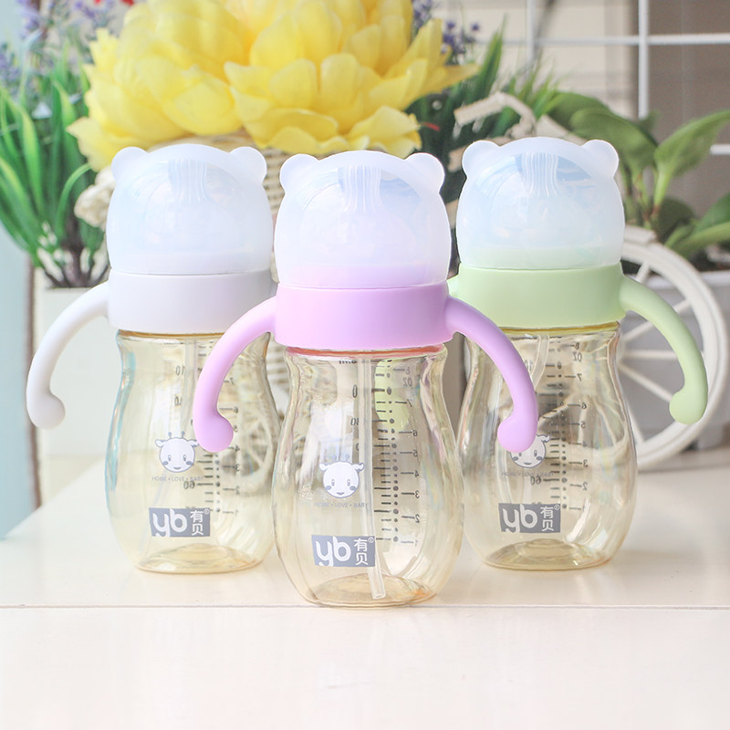 There is BPPSU wide calibre straw Automatic feeding bottle 240ML baby anti-flatuls newborn baby silicone pacifier