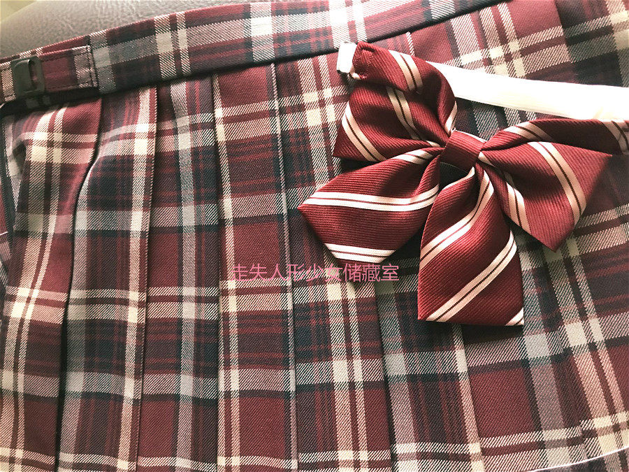 Japanese school for pork liver grid wool plate dress JK uniform red plate Japanese made