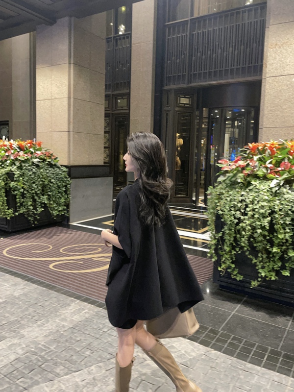 Mmm Collection Elegant Black Slimming Cape Shawl Women's Spring French Style Knitted Cardigan Jacket
