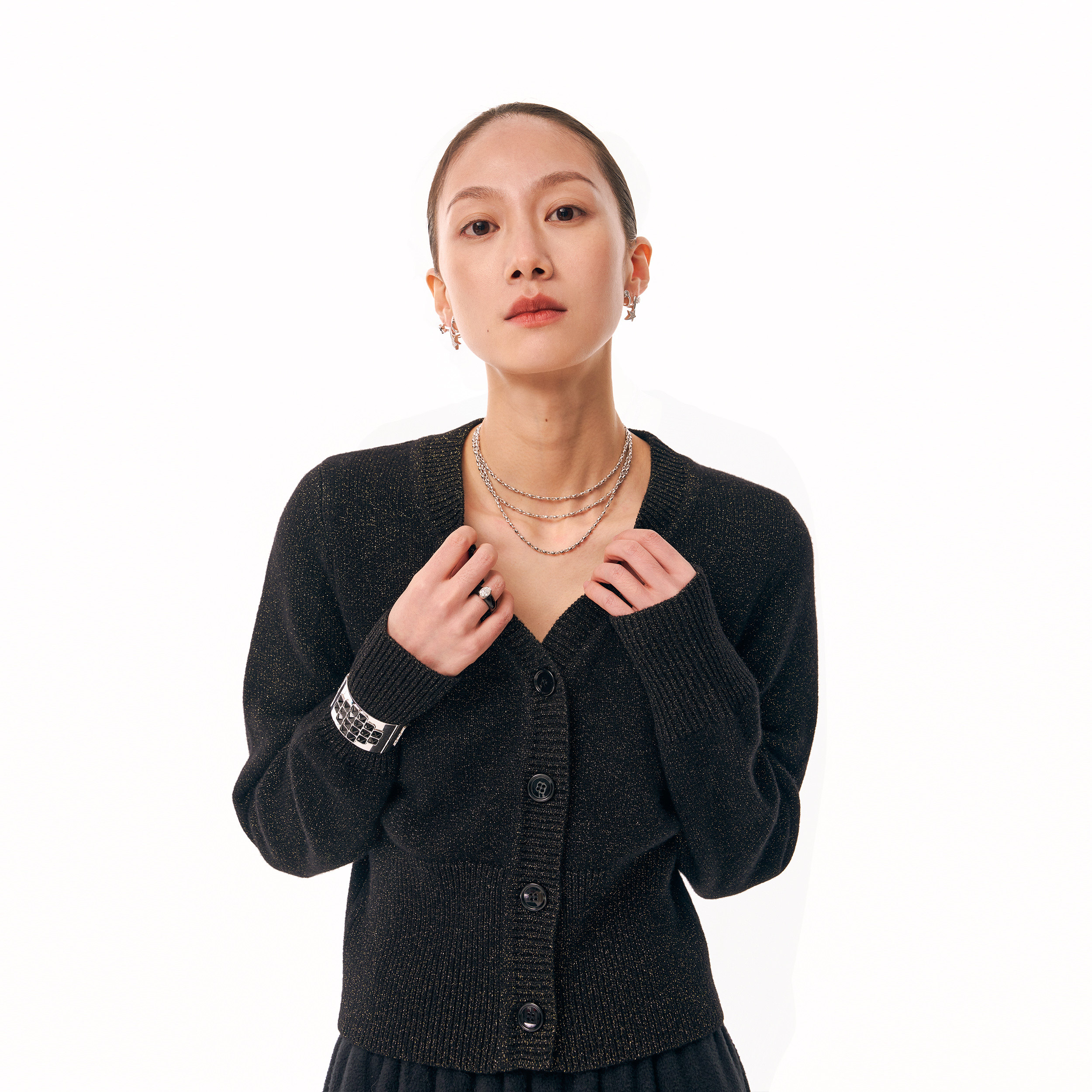 林乔芝冬季100%羊毛闪亮开衫气质短款针织V领上衣女百搭复古毛衣