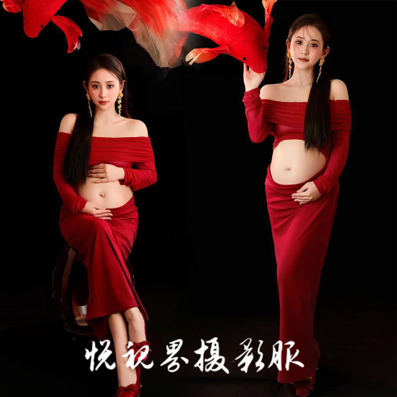 New Photo Studio Maternity Photography Outfits: New Year Red Koi Theme, High-End Atmosphere, Artistic Photos for Pregnant Moms with Big Bellies