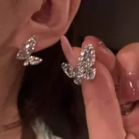 Серьги, инкрустировано бриллиантами, легкий роскошный стиль, серебро 803 пробы