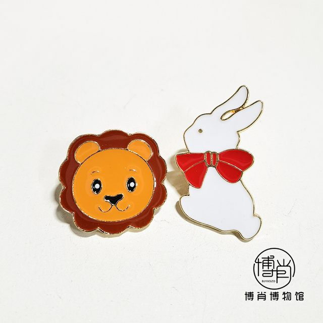 ພິພິທະພັນ Bo Xiao Bo Jun Yi Xiao Wang Yi Bo Xiao Zhan Brooch Lion Rabbit Badge Decorative Bag Pin Accessories