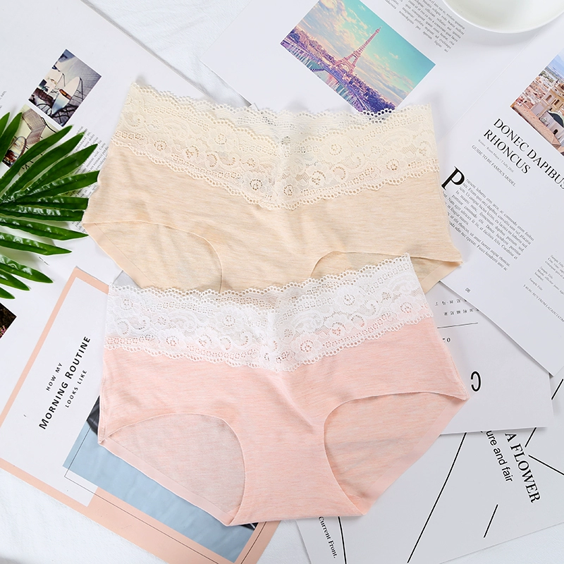 Quần sịp mỏng một mảnh liền mạch mùa hè viền ren nữ tính V-modal cotton daisy girl đồ lót - Giống cái