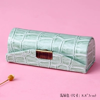 Светло-зеленый