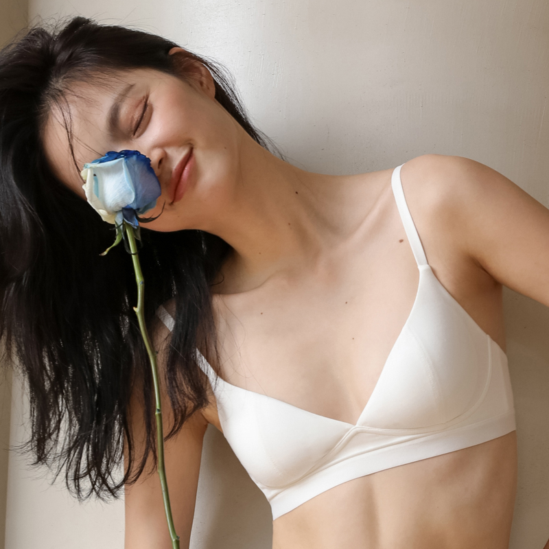 No underwire spring and autumn bra big chest showing small chest gathered thin girl student triangle cup Modal summer underwear