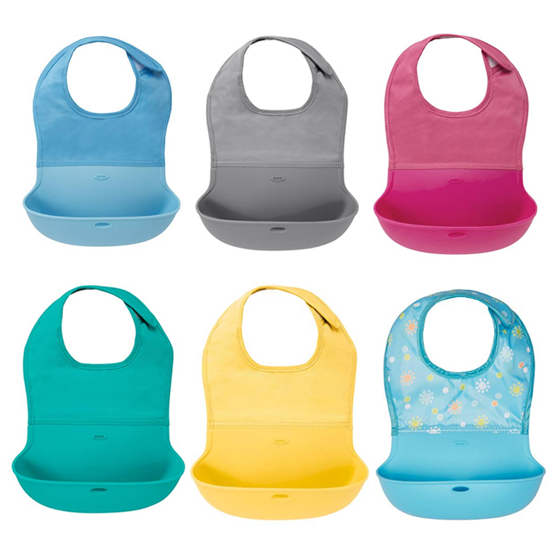 On the way, OXO tot baby waterproof baby silicone around baby can fold water - proof food around the pocket