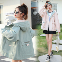 Maternity clothes autumn 2020 new Korean loose fashion autumn large size small man out short jacket windbreaker