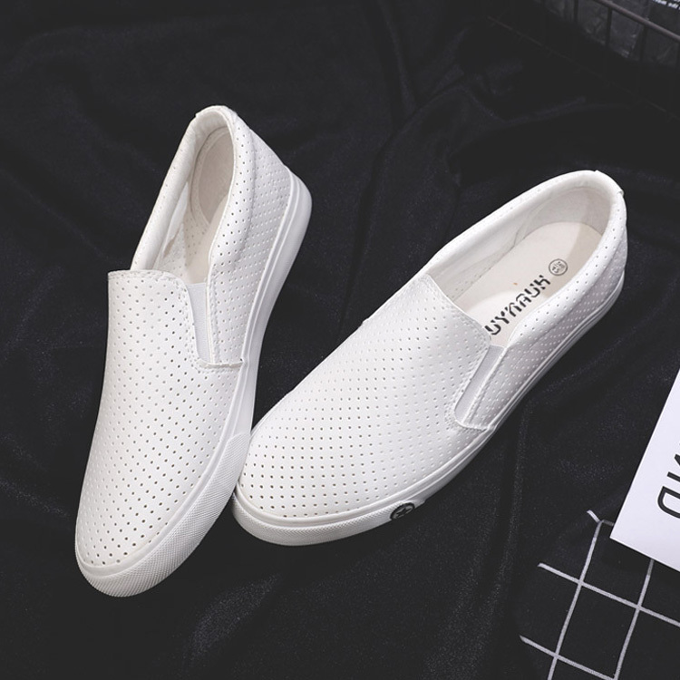 Men's White Sneakers 2026 Spring New Korean Style Versatile Slip-On Breathable Flat Hollow Lazy Sneakers Trendy Board Shoes Men's White Sneakers 2026 Spring New Korean Style Versatile Slip-On Breathable Flat Hollow Lazy Sneakers Trendy Board Shoes