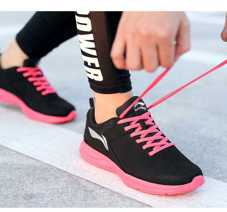 Giày chạy bộ nữ Li Ning 2018 thu đông 2018 thương hiệu giày chạy nhẹ mới bị hỏng mã giải phóng giày thể thao nữ giày chạy bộ lining