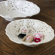  W1962 European retro cream ceramic hollow flower heart-shaped curve wide mouth bowl deep plate fruit basket