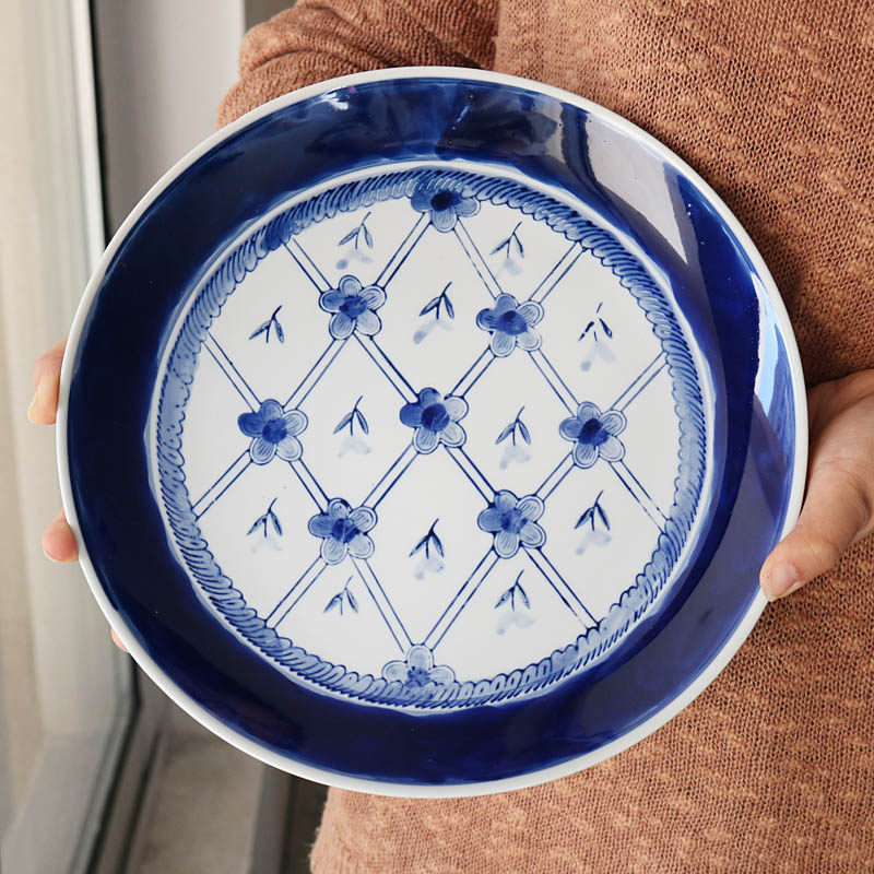 W1962 exported to the United States old goods hand-painted underglaze blue and white porcelain 10 inch plate vintage traditional blue and white meal plate