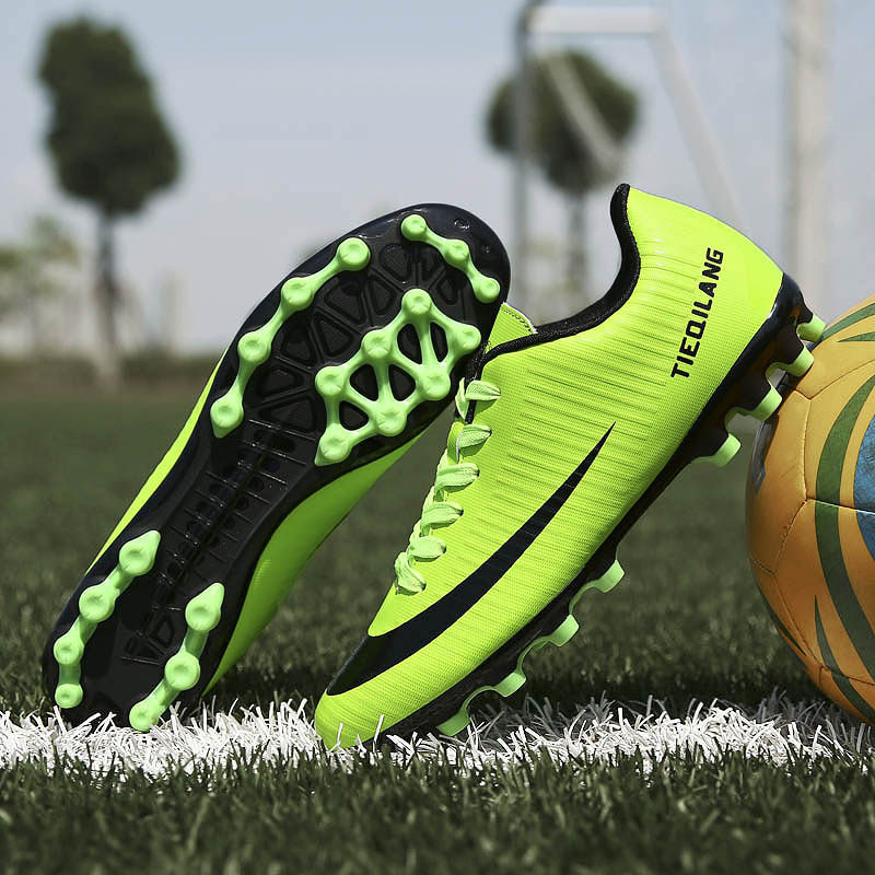 C Luo broken tf nails children's football shoes boys and girls students grass training AG long and short nails non-slip shoes