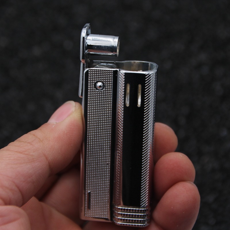 Austrian World War II classic style pure metal square strip antique wheel kerosene lighter custom gift