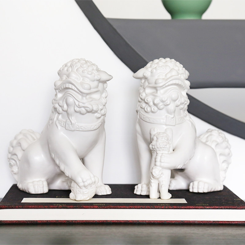 Modern New Chinese Creative White Ceramic Lion Animal Pendulum-like Interpanel bookcase Desktop Living room Soft decorations
