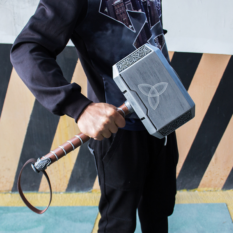 Avengers Thor's Hammer 1 to 1 resin engraved version of Thor weapon large model props around the base to send
