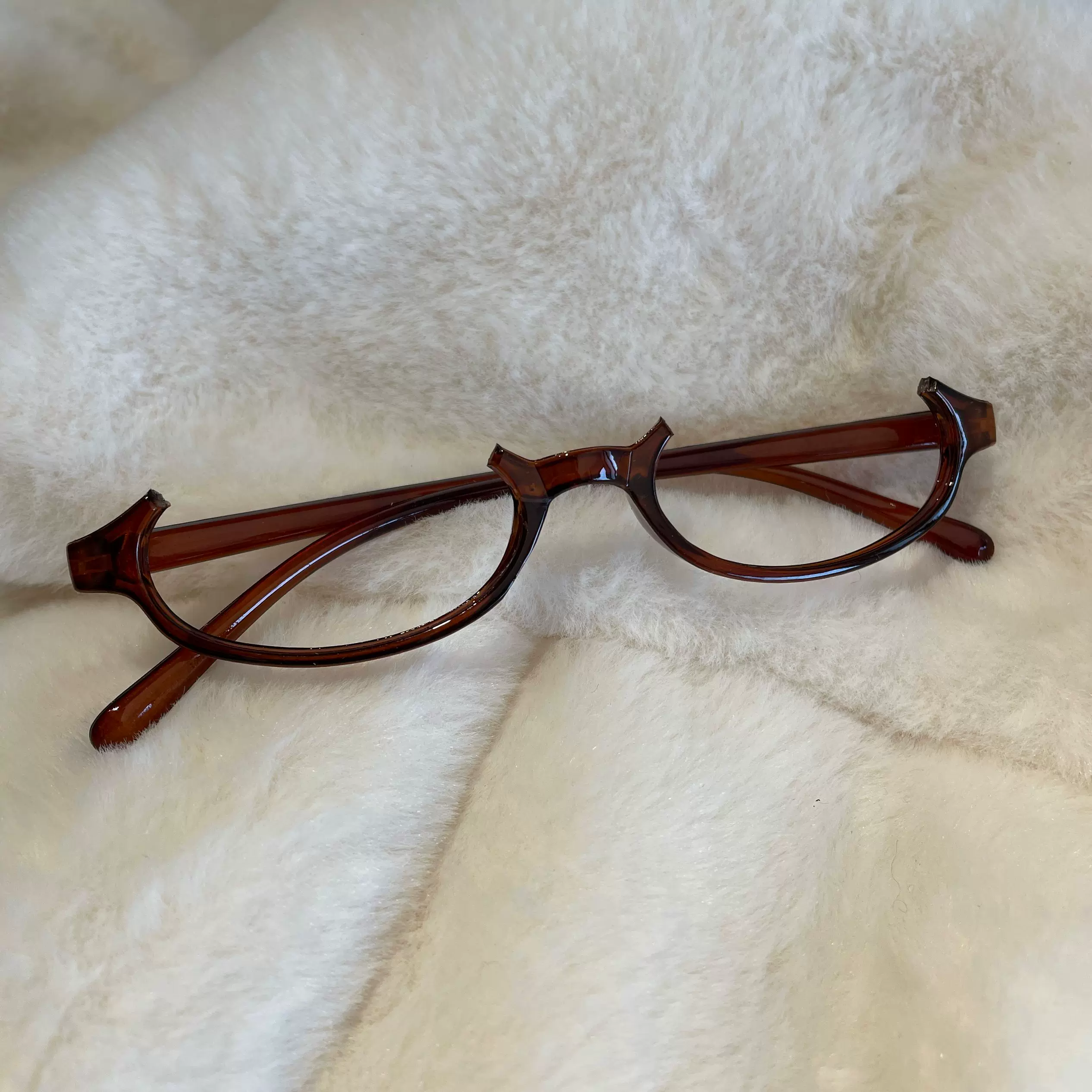 Brand glasses, green comics, cosplay