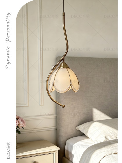 French-Style Vintage Creative Floral Bedside Pendant Light with Iron Art Pink Resin Lampshade and Pearl Bedside Balcony Small Pendant Light