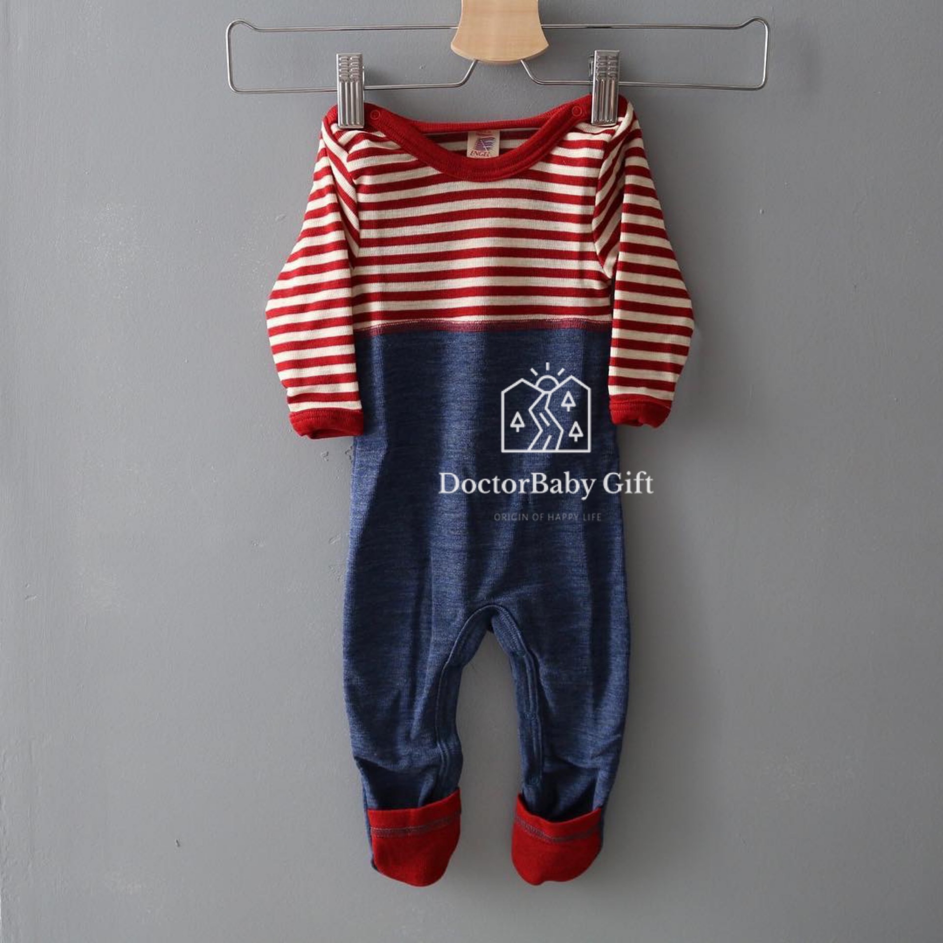 The 6 discount does not depress the German ENGEL newborns wool even body-in-body sweaters and sweaters stripe splicing 11