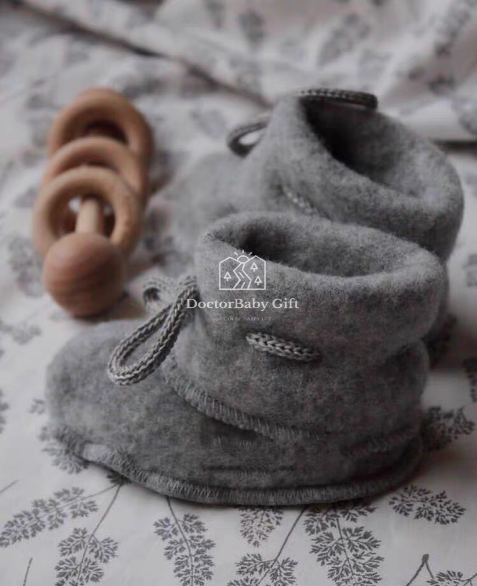 2 1 A W spot German Engel newborn baby organic wool grip suede gloves soft and warm