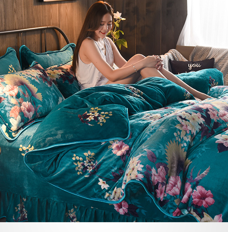 Giường váy một gia đình bốn nhung san hô dày mùa đông chồn vàng cashmere khăn trải giường 1.8m hai mặt Levin luật cashmere flannel chăn - Bộ đồ giường bốn mảnh chăn drap gối nệm