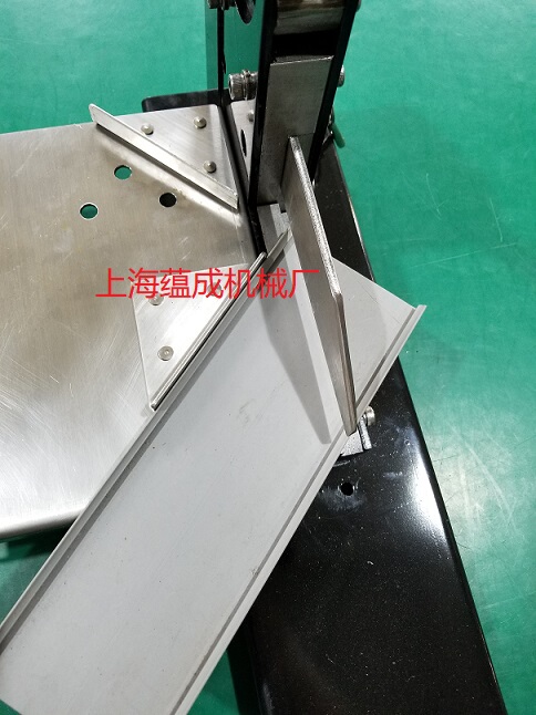 Pvc Cable Duct Cutting Machine Model Gsx-120B (Suitable for Cutting 100mm Wide Cable Ducts) Cable Duct Cutter Pvc Cable Duct Cutting Machine Model Gsx-120B (Suitable for Cutting 100mm Wide Cable Ducts) Cable Duct Cutter