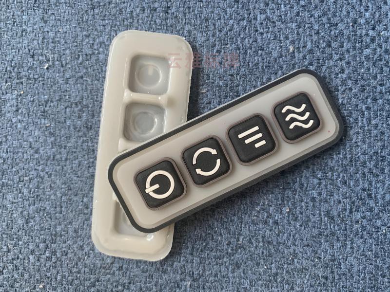 Custom PVC soft glue massager key sign rubber leather label bag clothing clothes drop plastic trademark glue