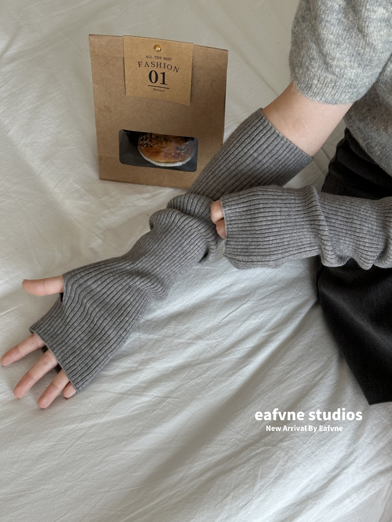 Dopamine-inducing outfit: half-finger sleeves, Japanese style, gray, fingerless, clubbing, pile sleeves, sun protection, arm protectors, knitted gloves.