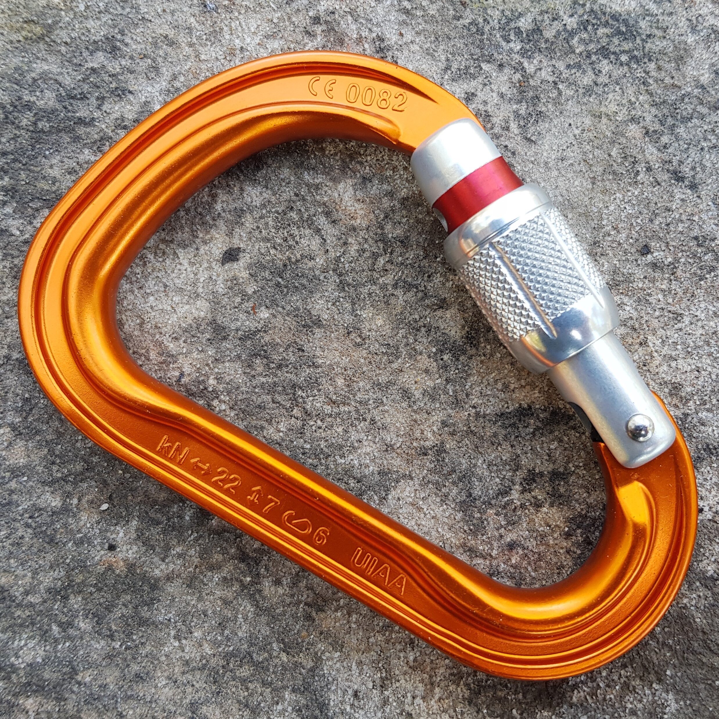 PETZL Climbing Main Lock M38 Outdoor Climbing Downhill Exploration HMS Pear-shaped Silk Buckle Safety Buckle Equipped WITH ATME