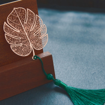 Literary Classical Hollow Metal Bookmarks Ancient Style Creative Maple Leaf Bookmarks Graduation Gifts Send Teacher Student Supplies