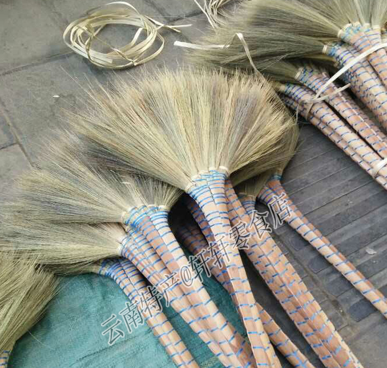 Yunnan Dehong Dai Ethnic Group Elderly People's Handmade Broom, Household Soft-Bristle Magic Broom for Sweeping the Floor and Dust