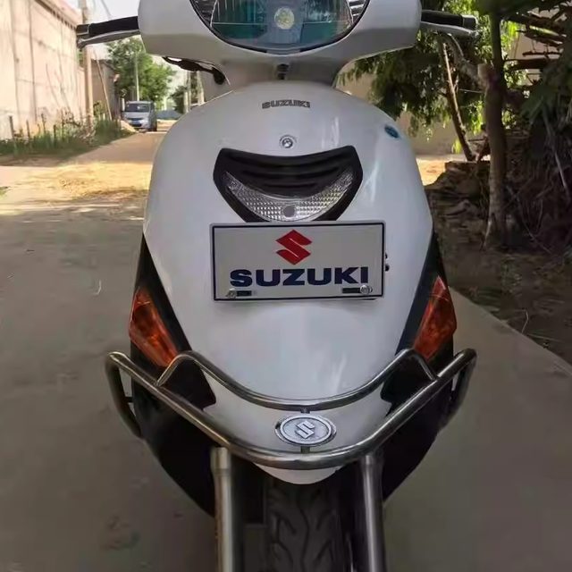 ຕົ້ນສະບັບມືສອງຂອງແທ້ Haojue Suzuki Neptune 125CC Fuxing Yuexing pedal ຂອງແມ່ຍິງນໍ້າມັນເຊື້ອໄຟລົດຈັກຍານພາຫະນະສໍາເລັດ