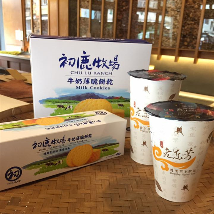 Taiwan imported Chu Lu Ranch milk crackers Fresh milk Fresh milk cookies Breakfast cookies 750g 3 pcs