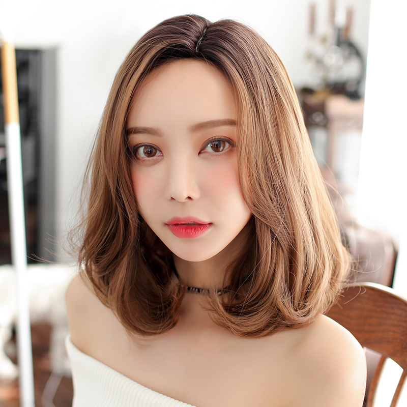 Wig Woman Short Hair Natural Fluffy Fix Face Lock Bone Hair Realistic Curly Hair in long wig cover Pear Flower Head