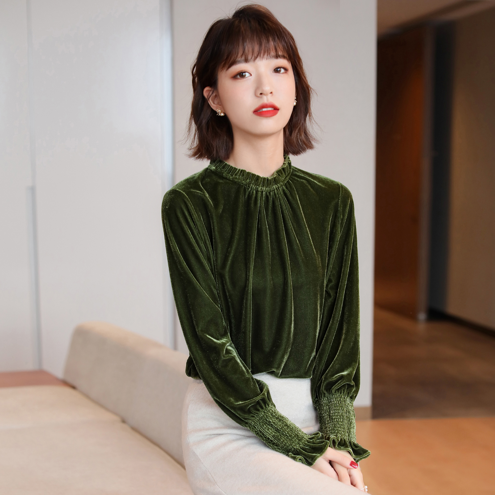 FENPERATE 2021 Autumn winter retro elegant Gloss Sensation Silk Suede Horn Sleeve Inner Hitch Shirt Woman