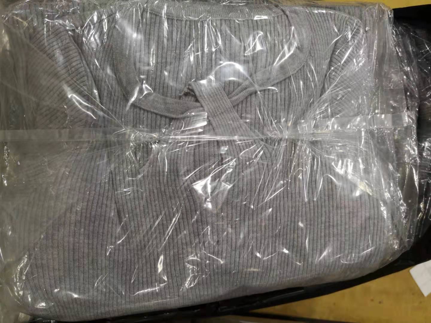 T-shirt women's autumn / winter 2019 Korean New Women's wear hollow out long sleeve Pullover tight, watch out for machine bottoming top fashion